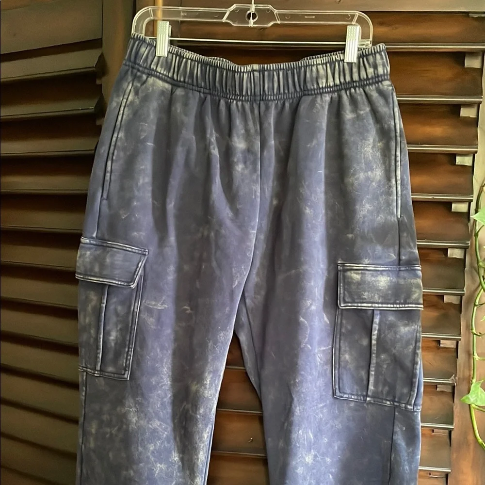 Earthbound Blue Cargo Pants EUC Sweatpants Medium - Picture 3 of 9